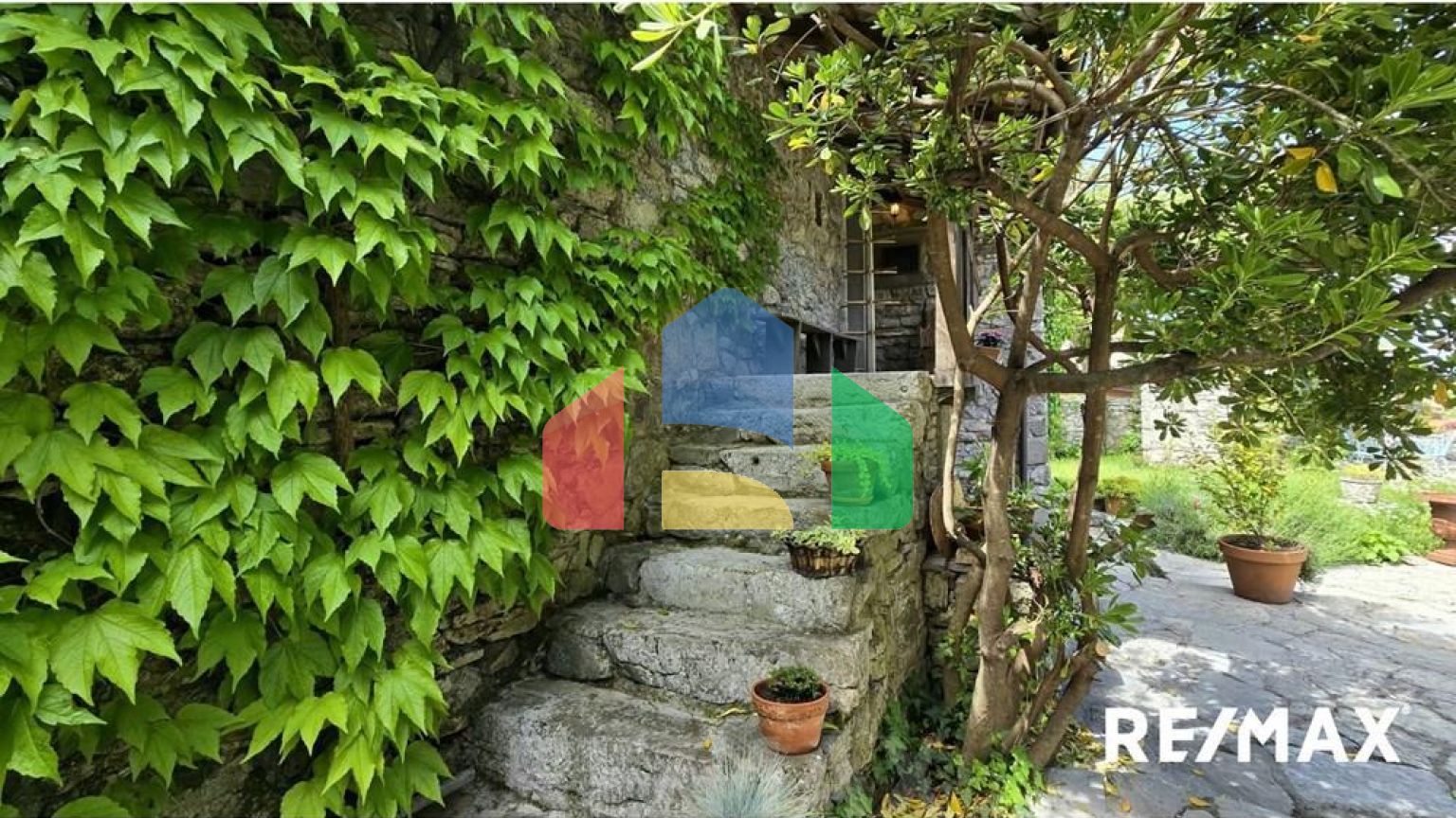 Residential - Cottage - Sezana, South Primorska region - SI