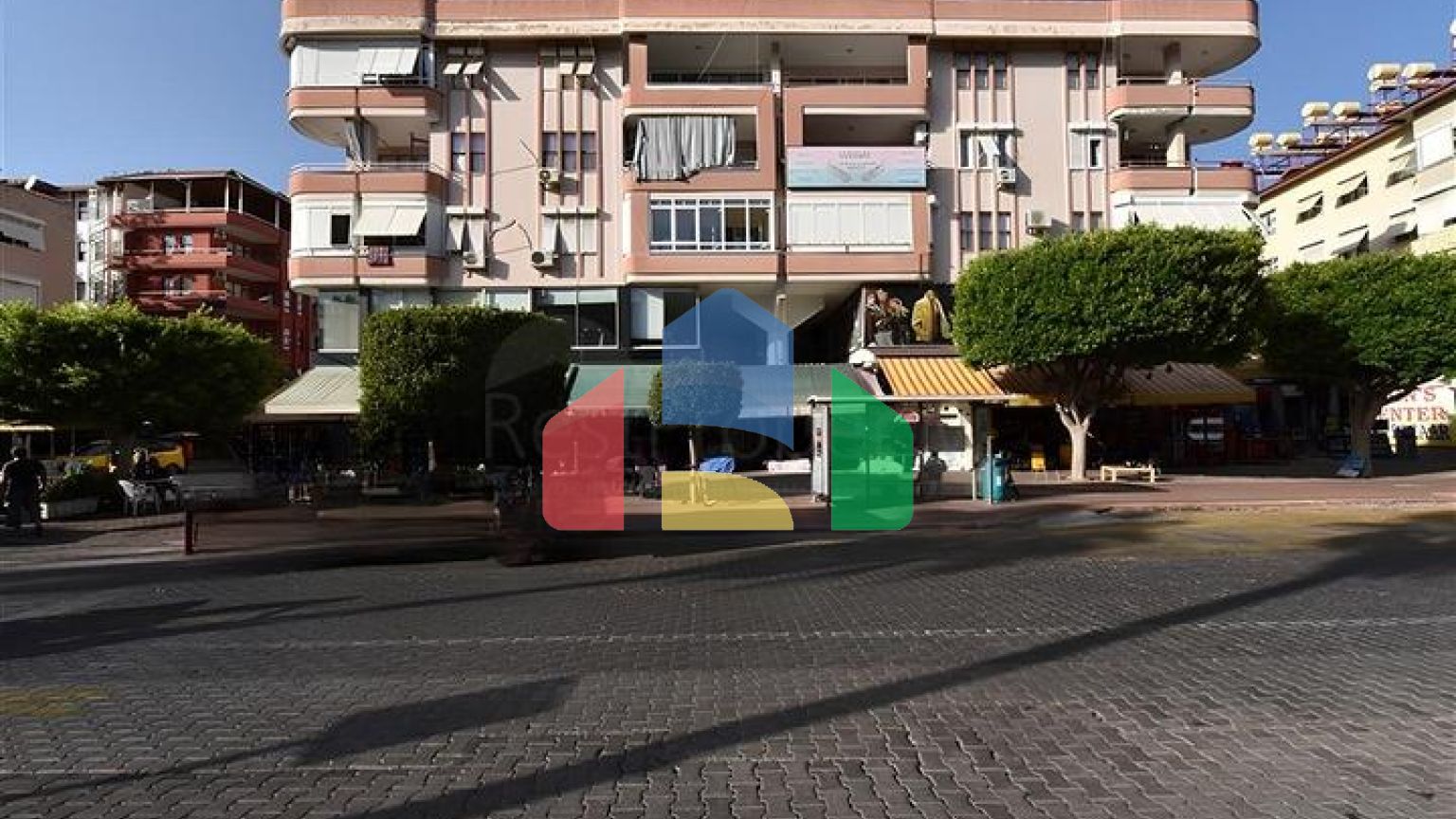 Простора квартира центр Аланії, пляж Клеопатр