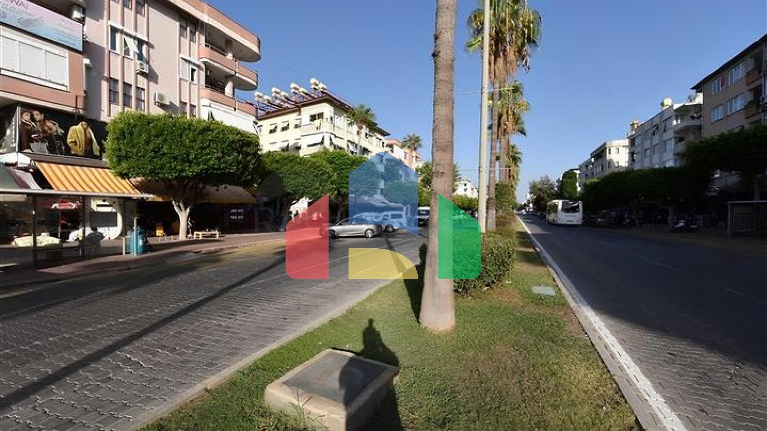 Простора квартира центр Аланії, пляж Клеопатр