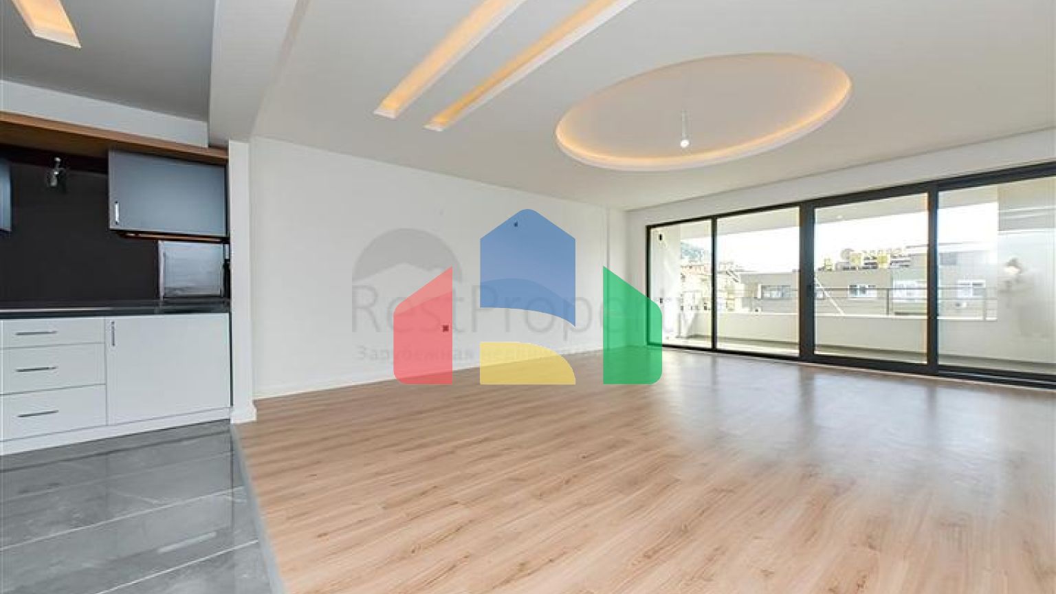 Простора квартира центр Аланії, пляж Клеопатр