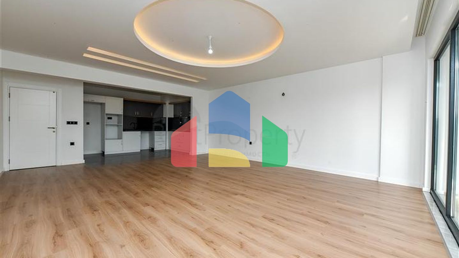 Простора квартира центр Аланії, пляж Клеопатр