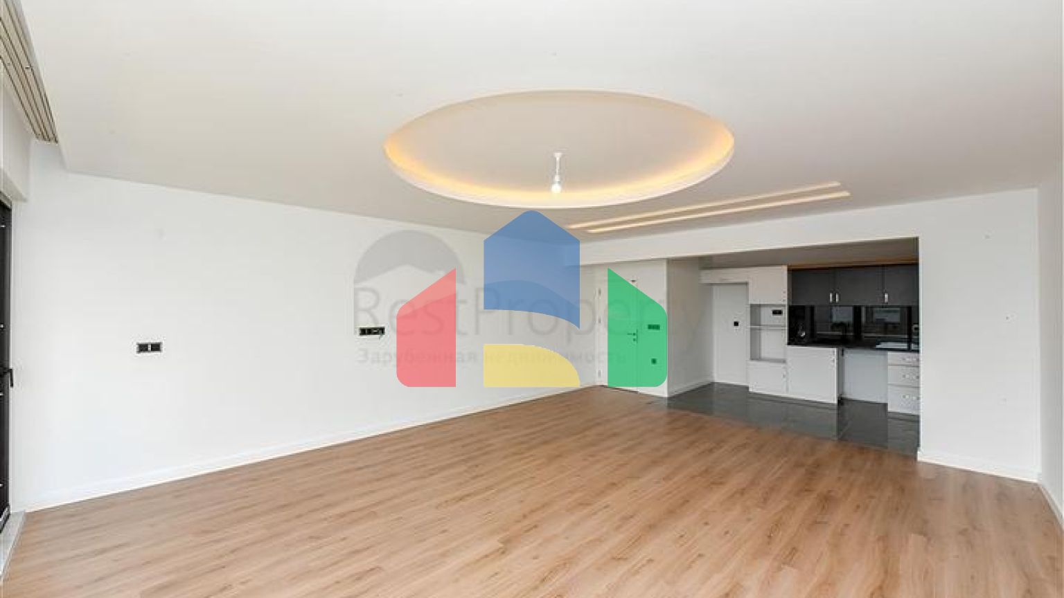 Простора квартира центр Аланії, пляж Клеопатр