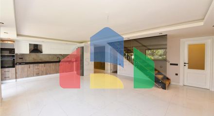 Садовий дуплекс на Клеопатрі