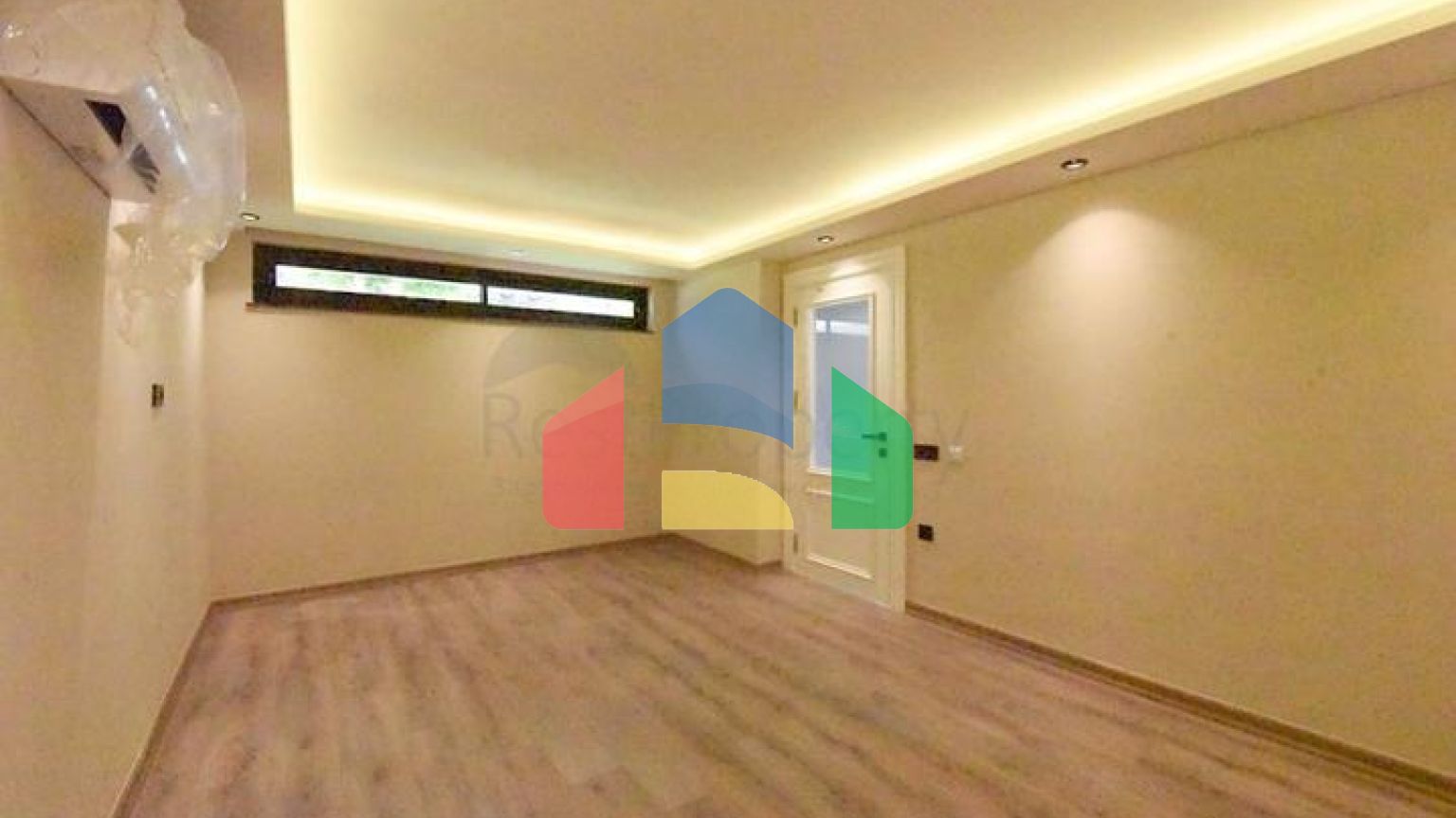 Садовий дуплекс на Клеопатрі