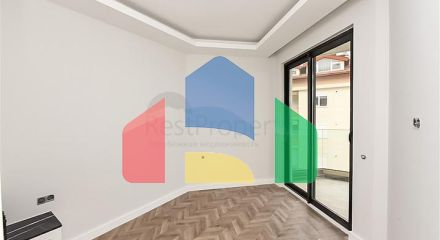 Двокімнатна квартира в центрі Аланії з панорамним видом на море Двокімнатна квартира в центрі Аланії з панорамним видом на море