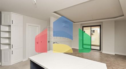 Двокімнатна квартира в центрі Аланії з панорамним видом на море Двокімнатна квартира в центрі Аланії з панорамним видом на море