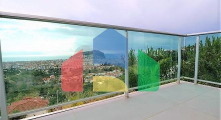 Вилла планировки 4+2 с видом на историческую крепость