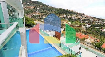 Вилла планировки 4+2 с видом на историческую крепость