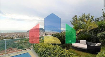 Вилла планировки 4+2 с видом на историческую крепость