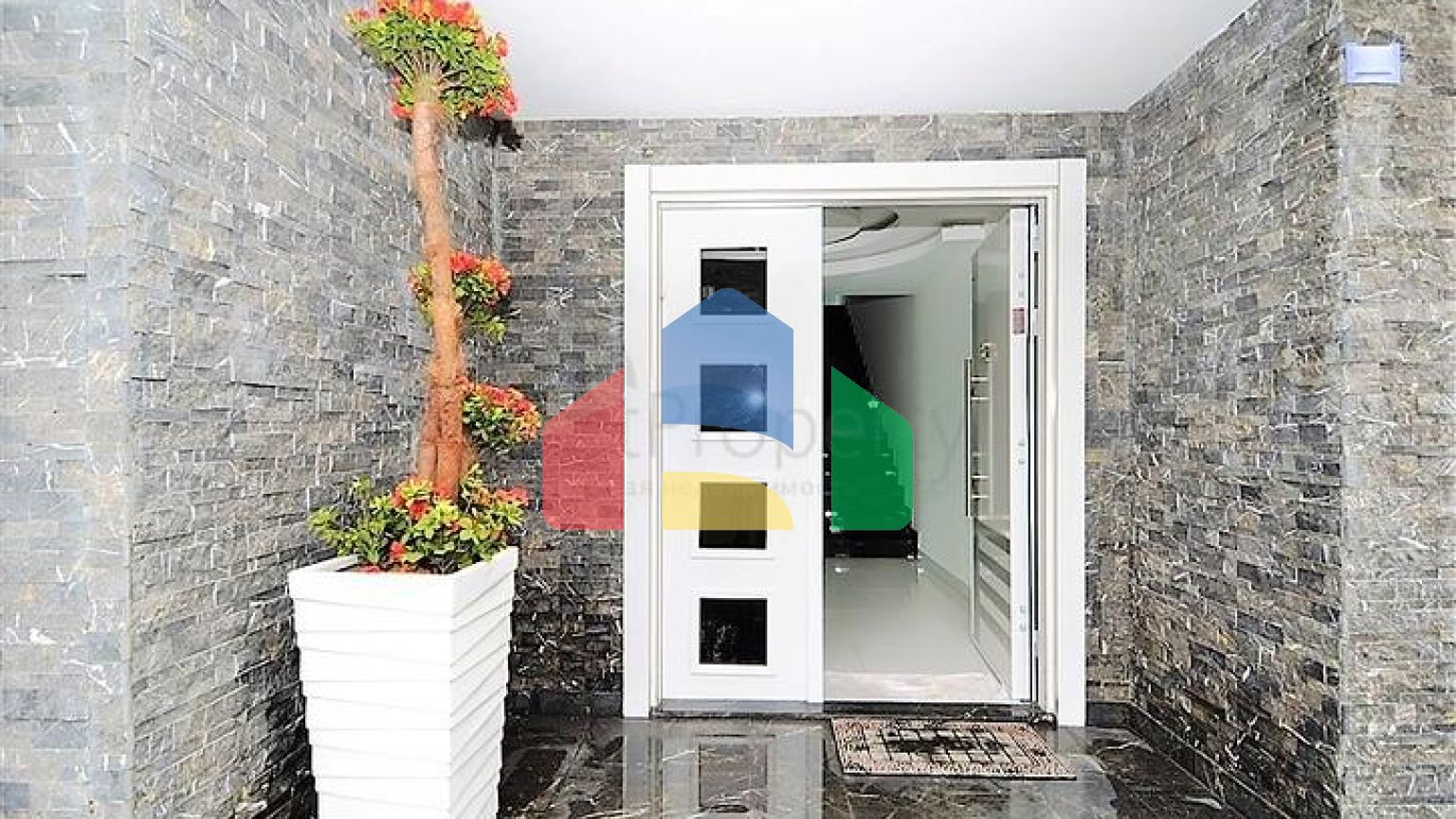 Вилла планировки 4+2 с видом на историческую крепость