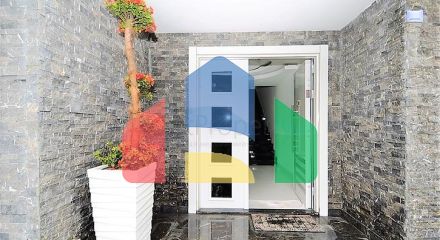 Вилла планировки 4+2 с видом на историческую крепость