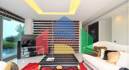 Вилла планировки 4+2 с видом на историческую крепость