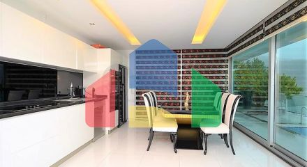 Вилла планировки 4+2 с видом на историческую крепость