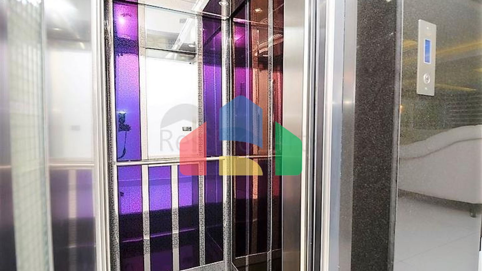 Вилла планировки 4+2 с видом на историческую крепость