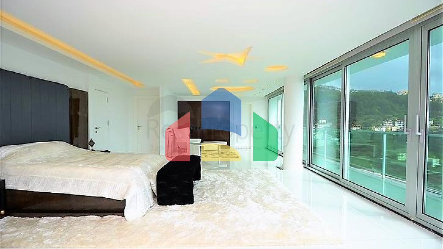 Вилла планировки 4+2 с видом на историческую крепость