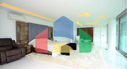 Вилла планировки 4+2 с видом на историческую крепость