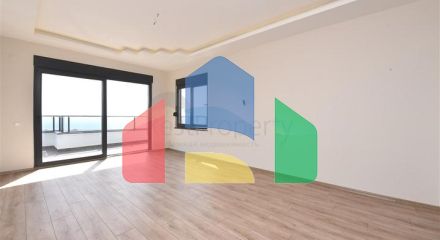 Простора вілла в центрі Аланії з красивим панорамним видом на море Простора вілла в центрі Аланії з красивим панорамним видом на море