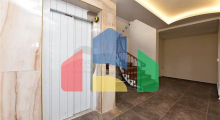 Простора вілла в центрі Аланії з красивим панорамним видом на море Простора вілла в центрі Аланії з красивим панорамним видом на море