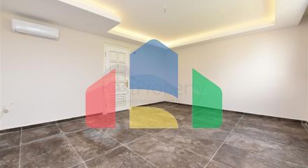 Простора вілла в центрі Аланії з красивим панорамним видом на море Простора вілла в центрі Аланії з красивим панорамним видом на море