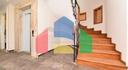 Простора вілла в центрі Аланії з красивим панорамним видом на море Простора вілла в центрі Аланії з красивим панорамним видом на море