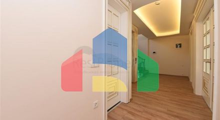 Простора вілла в центрі Аланії з красивим панорамним видом на море Простора вілла в центрі Аланії з красивим панорамним видом на море