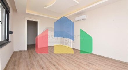 Простора вілла в центрі Аланії з красивим панорамним видом на море Простора вілла в центрі Аланії з красивим панорамним видом на море