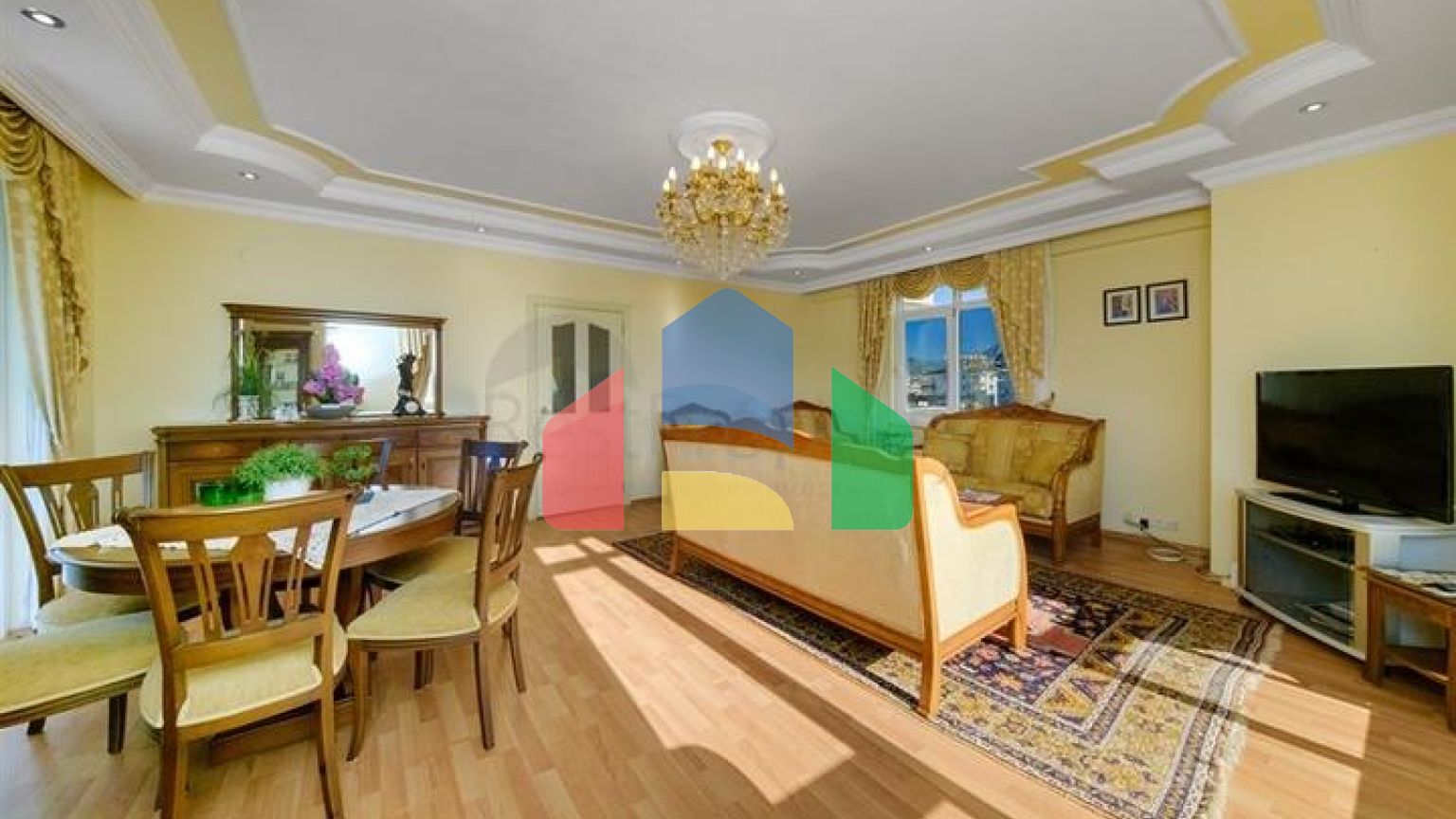 Квартира планировкой 3+1 в районе пляжа Клеопатра