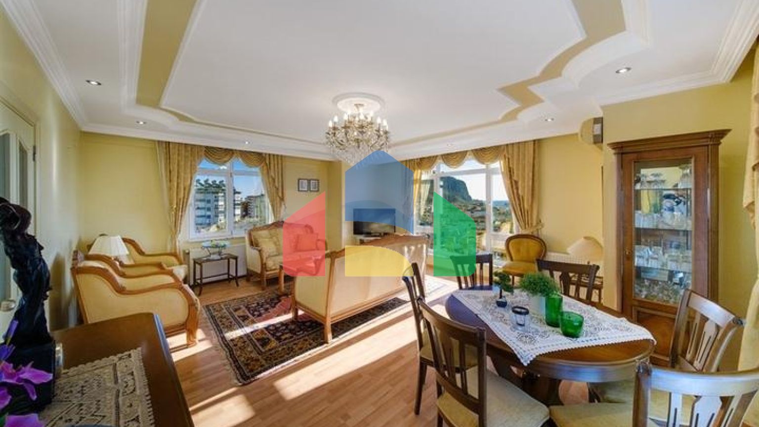 Квартира планировкой 3+1 в районе пляжа Клеопатра