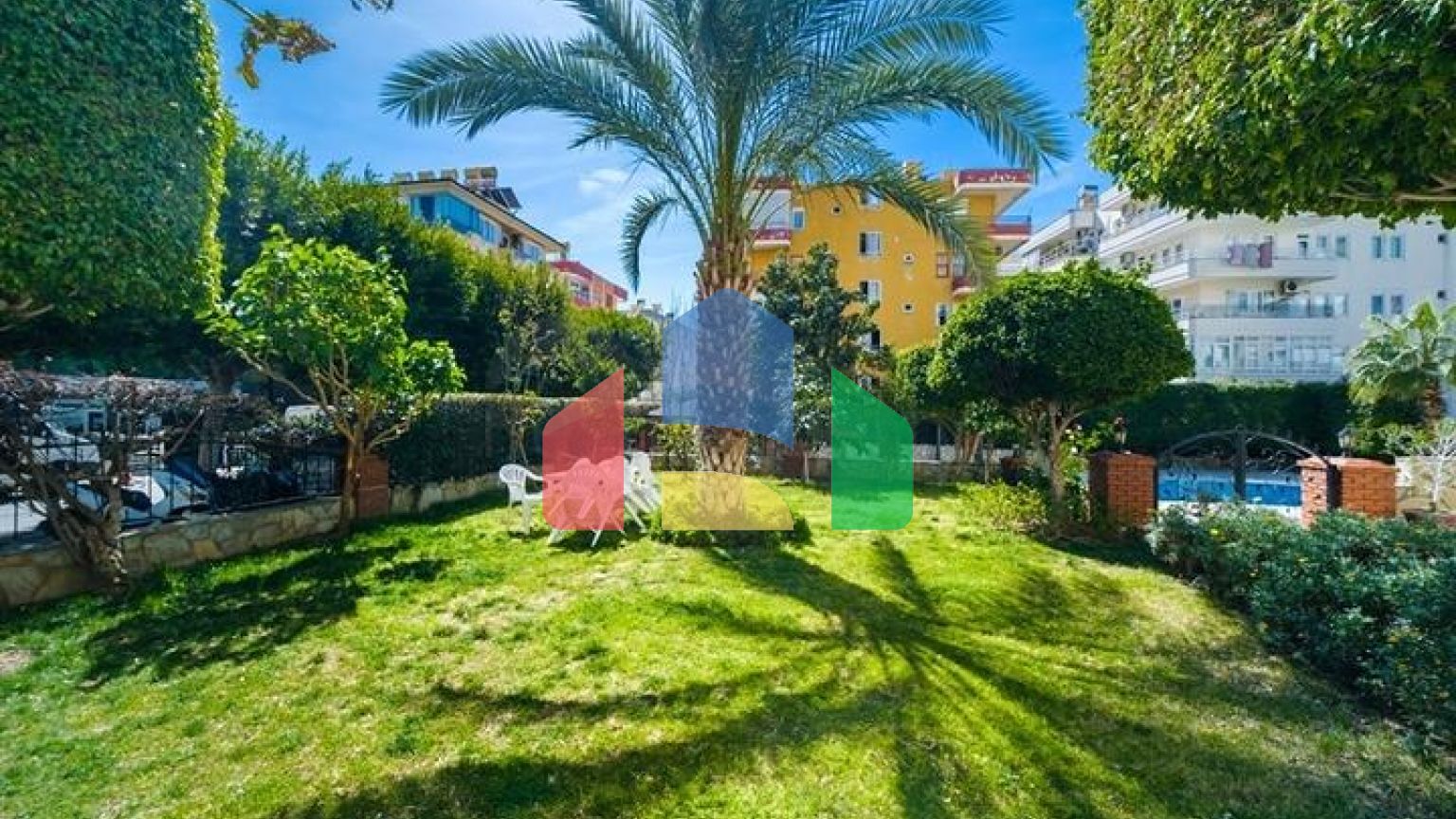 Квартира планировкой 3+1 в районе пляжа Клеопатра