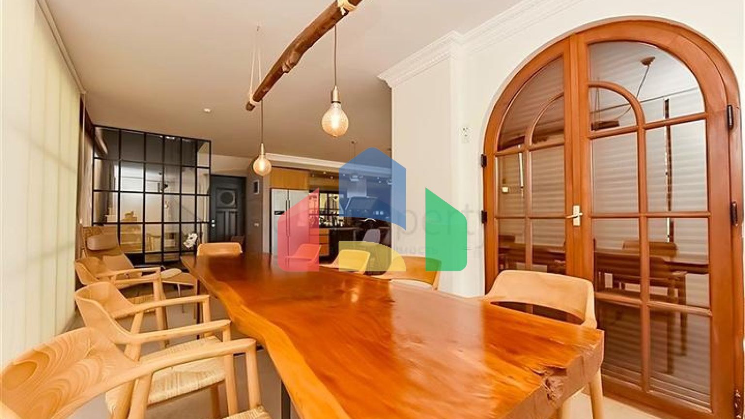 Элитная вилла 5+2 с видом на море в центре Аланьи — приватность, комфорт и роскошь в одном месте