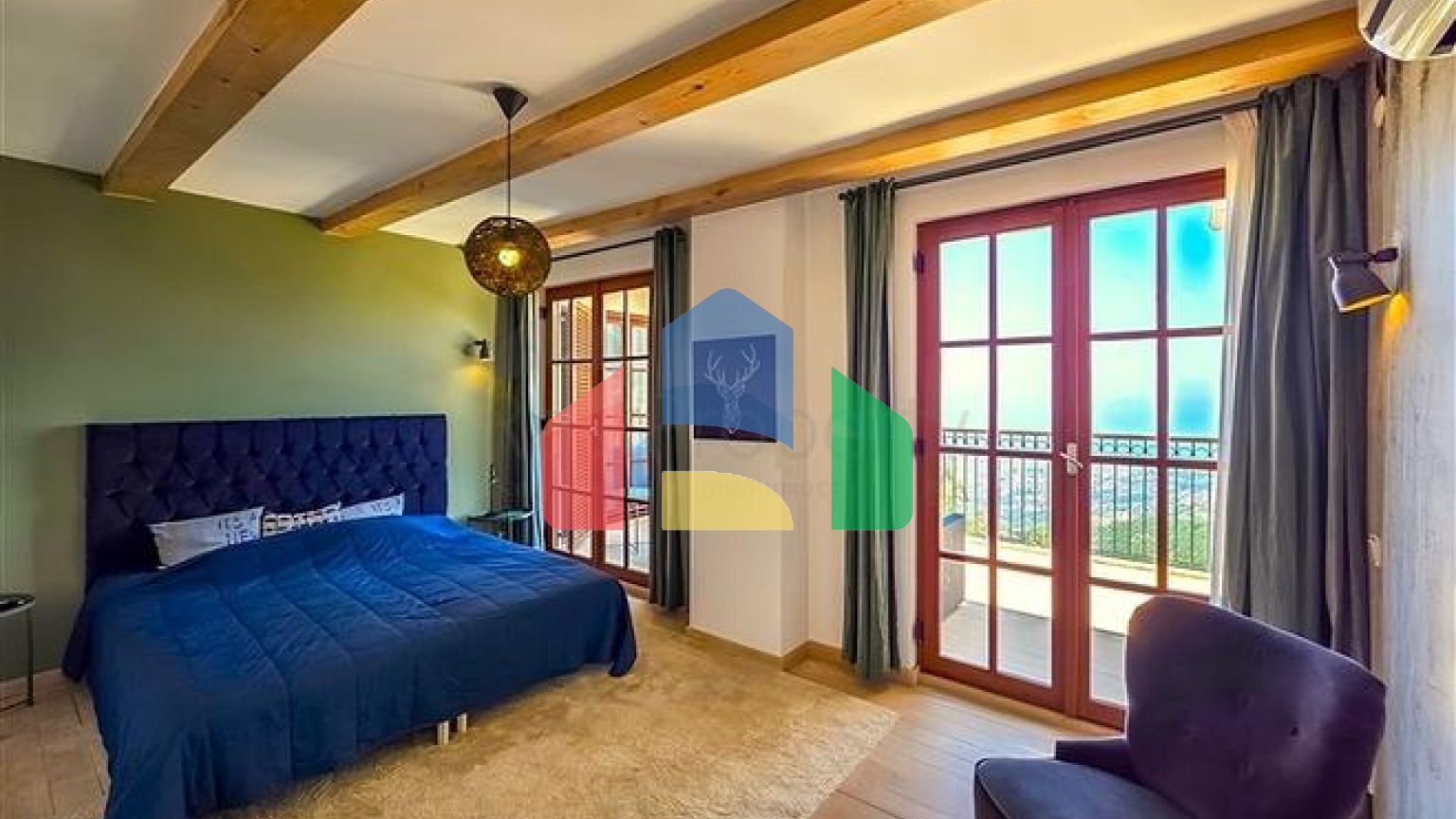 Элитная вилла 5+2 с видом на море в центре Аланьи — приватность, комфорт и роскошь в одном месте