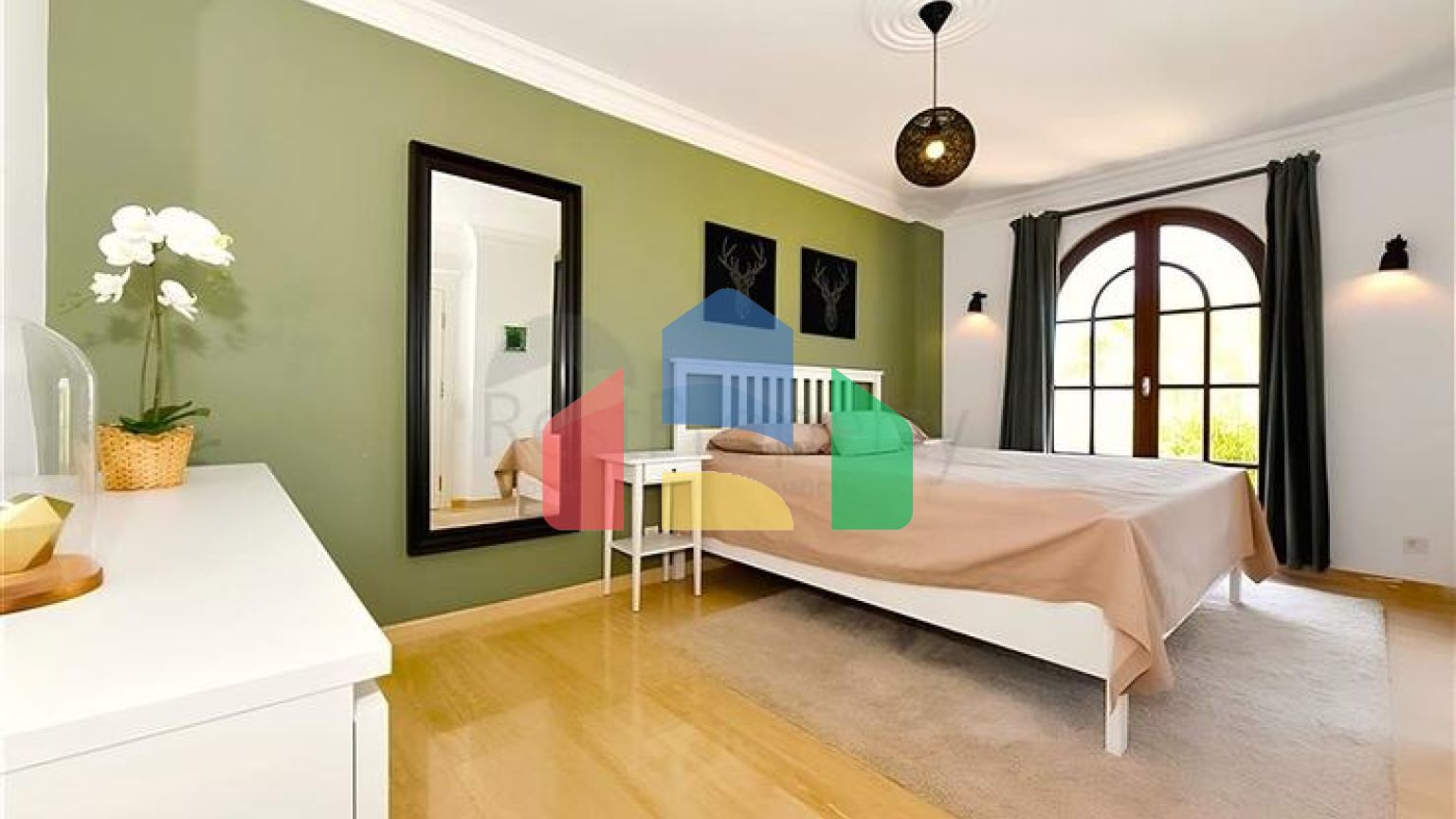 Элитная вилла 5+2 с видом на море в центре Аланьи — приватность, комфорт и роскошь в одном месте