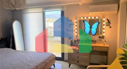 Пентхаус 4 + 1 в центрі Аланії в крокової доступності в морю