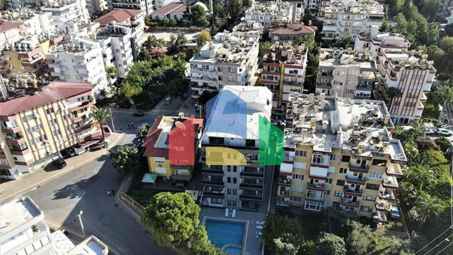 Пентхаус 4+1 в центре Алании в шаговой доступности в морю