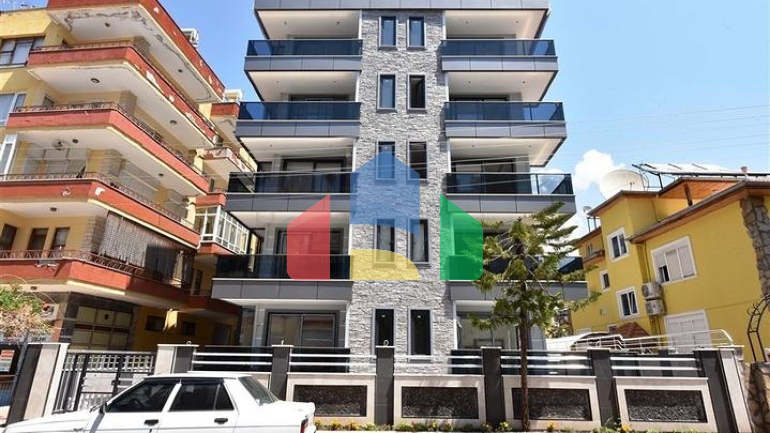 Пентхаус 4+1 в центре Алании в шаговой доступности в морю