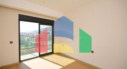 Двухэтажный пентхаус 3+1 с закрытым паркингом и видом на море в Алании Двухэтажный пентхаус 3+1 с закрытым паркингом и видом на море в Алании