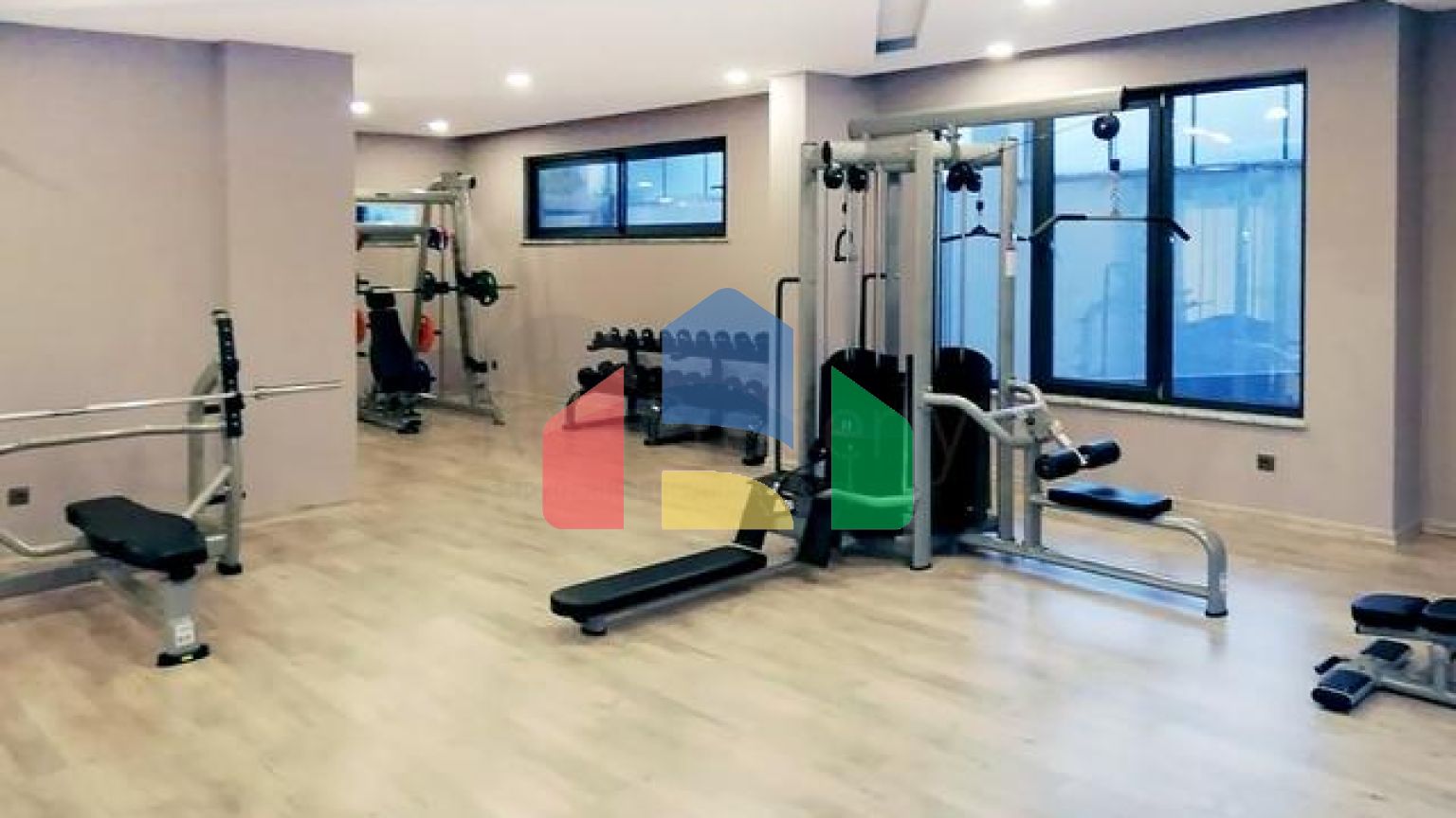 Двухэтажный пентхаус 3+1 с закрытым паркингом и видом на море в Алании