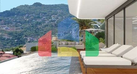 Вілла в унікальній локації в самому серці Аланії