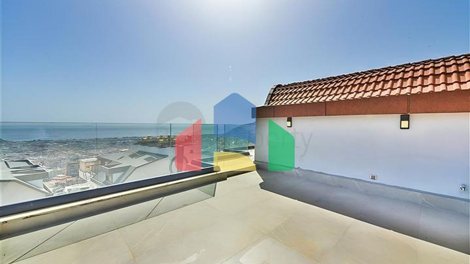 Вилла с видом на Средиземное море и Аланийскую крепость