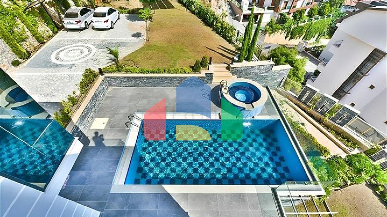 Вилла с видом на Средиземное море и Аланийскую крепость