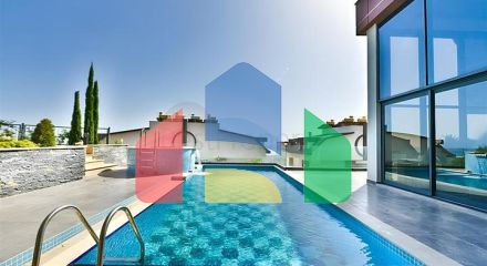 Вилла с видом на Средиземное море и Аланийскую крепость