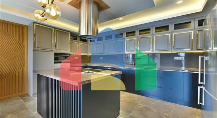 Вилла с видом на Средиземное море и Аланийскую крепость