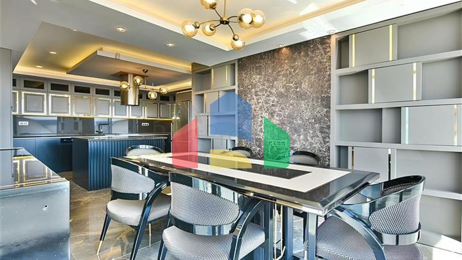 Вилла с видом на Средиземное море и Аланийскую крепость