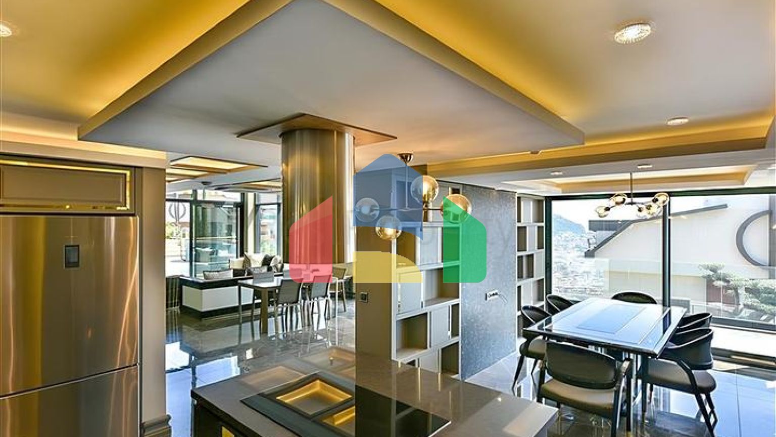 Вилла с видом на Средиземное море и Аланийскую крепость