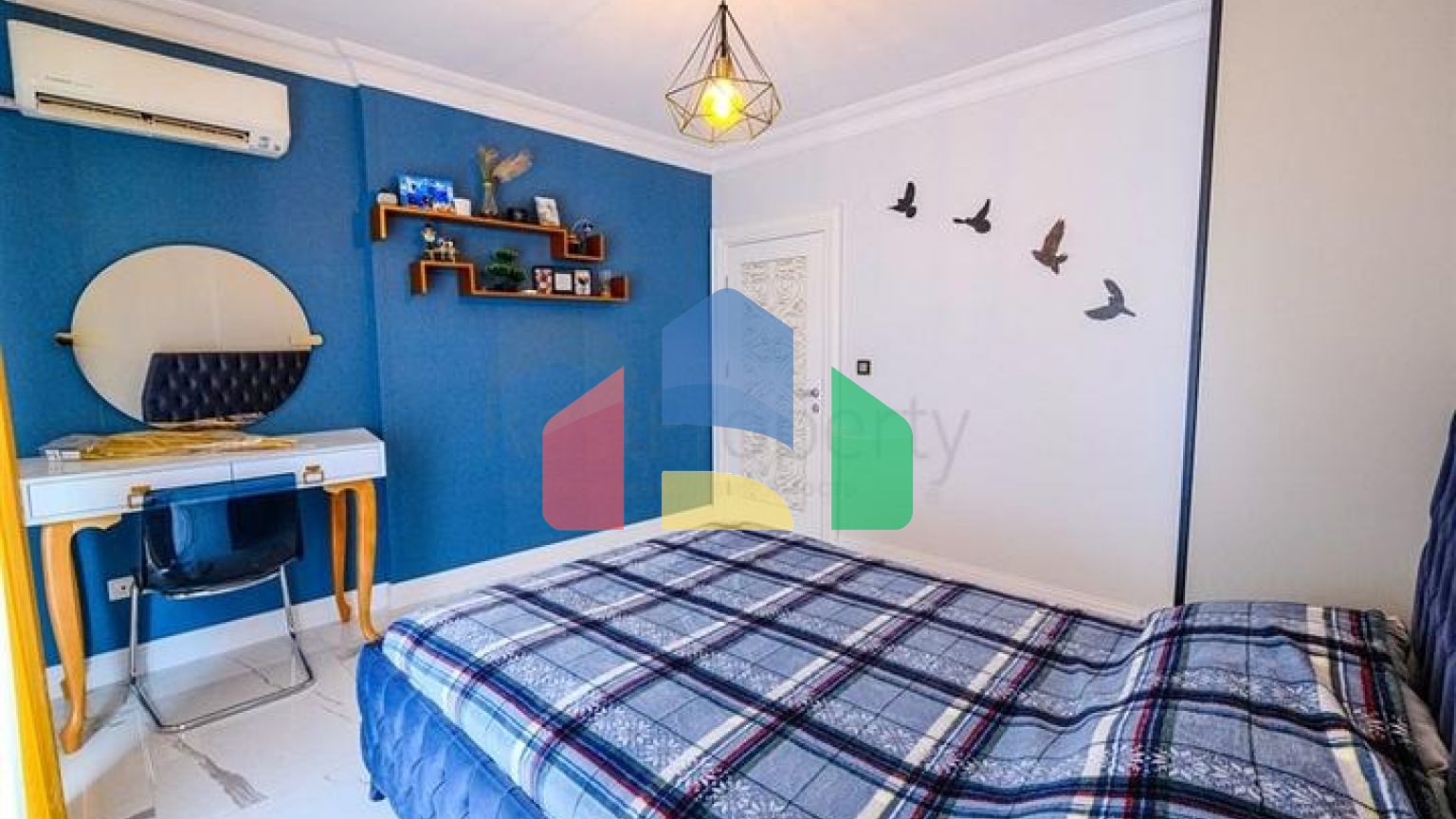 Мебелированная просторная квартира в комплексе с видом на море и горы