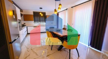 Мебелированная просторная квартира в комплексе с видом на море и горы