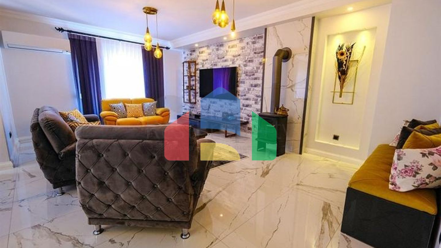 Мебелированная просторная квартира в комплексе с видом на море и горы