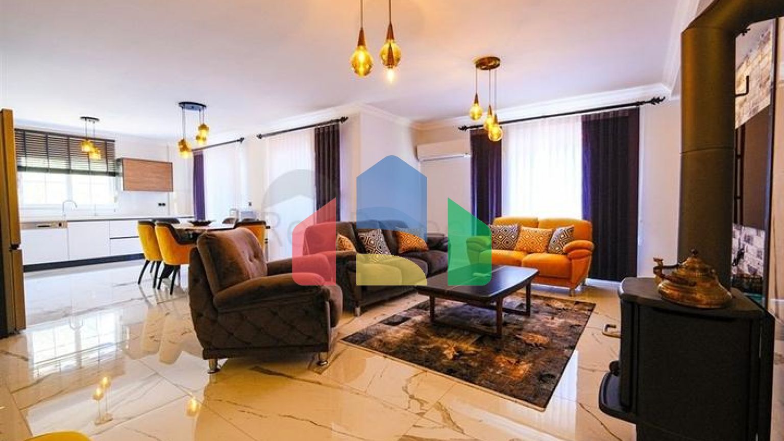 Мебелированная просторная квартира в комплексе с видом на море и горы