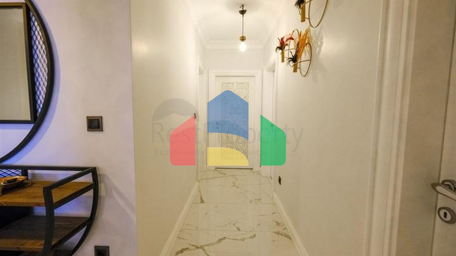 Мебелированная просторная квартира в комплексе с видом на море и горы