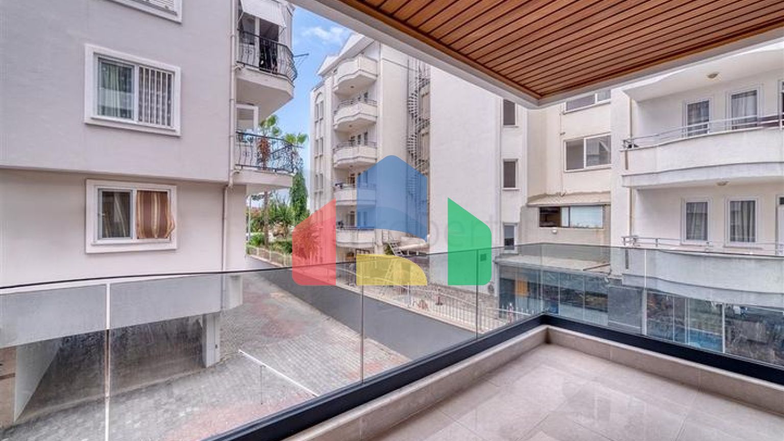 Квартиры в 50 м от моря в районе пляжа Клеопатра